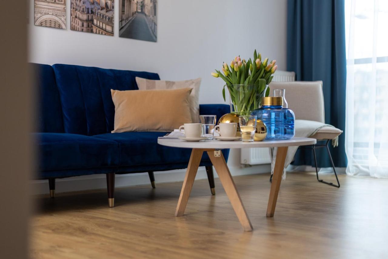 Deluxe Apartments By The Railway Station Wrocław Extérieur photo